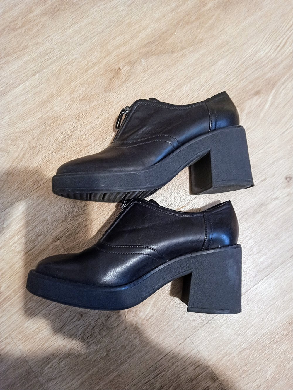 Tolle Schuhe in schwarz von GEOX