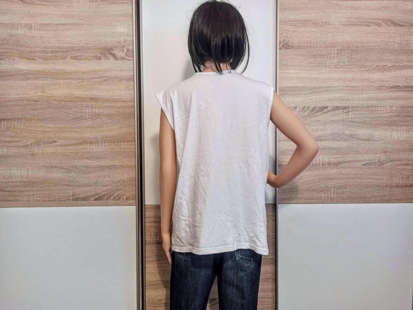 Schönes T-Shirt in weiß von Identic