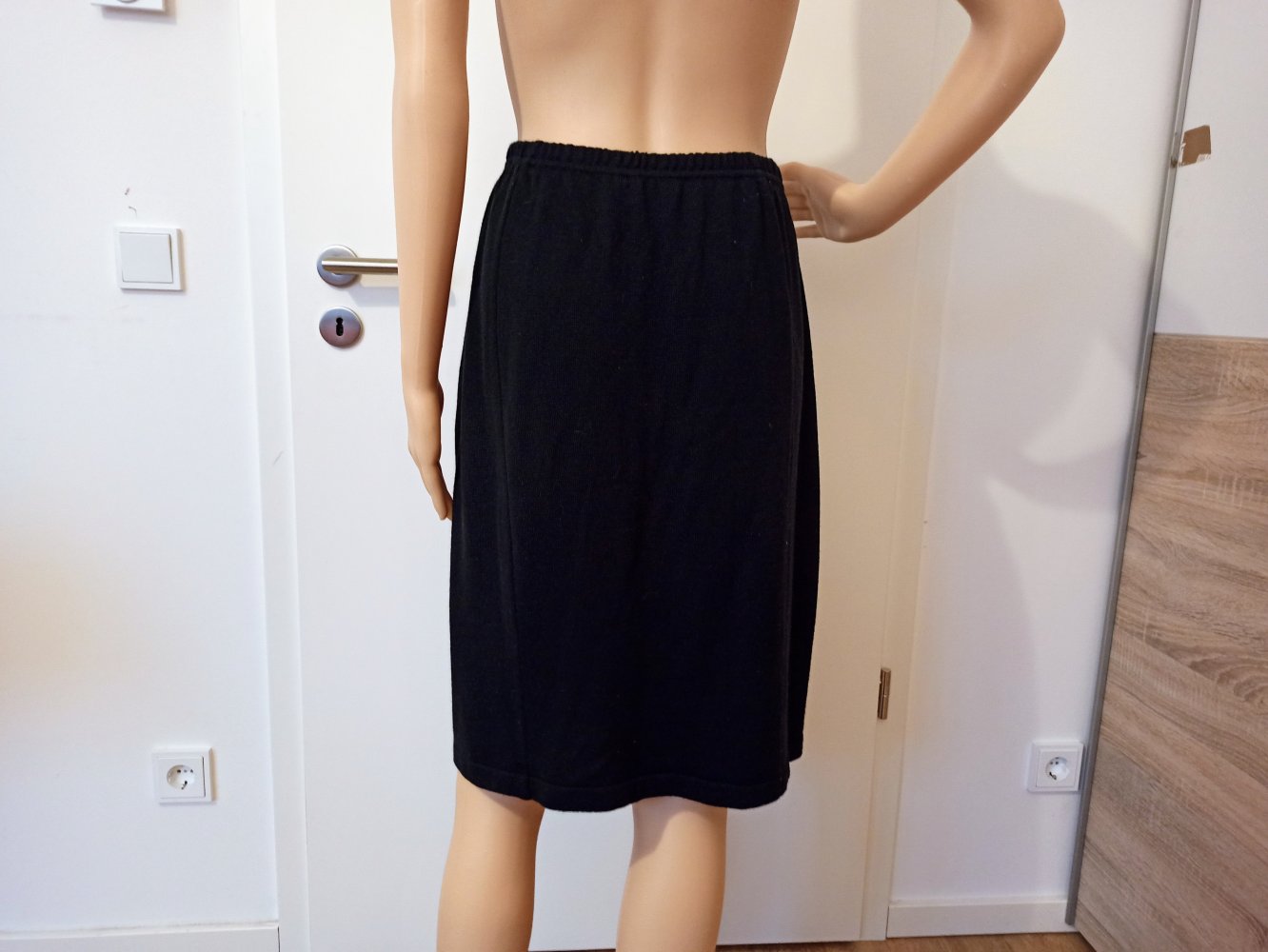 Schöner Rock in schwarz von escola