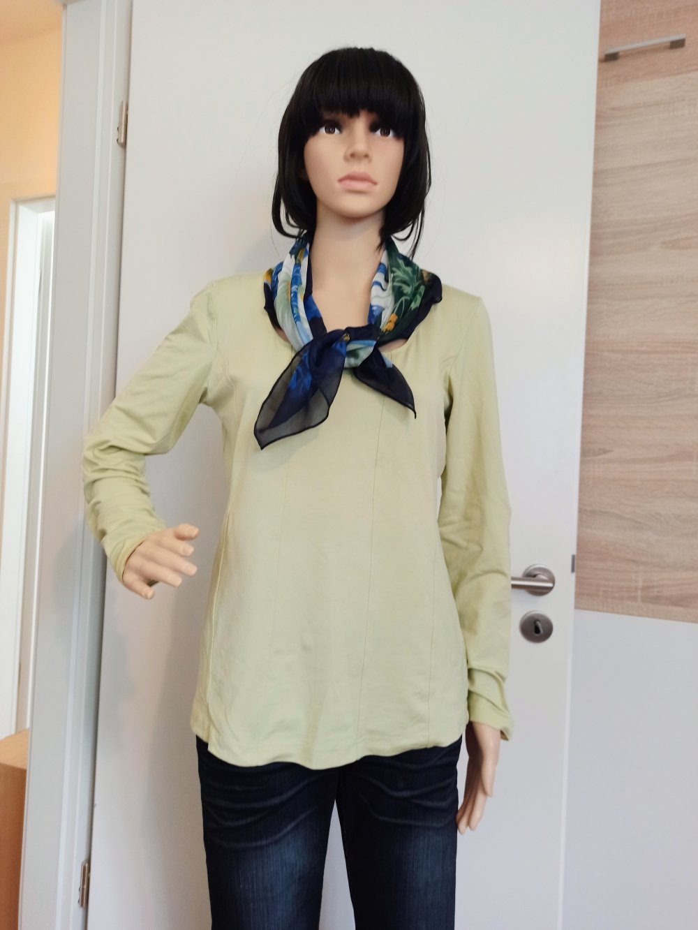 Schöner Langarm-Shirt in gelb von Heine