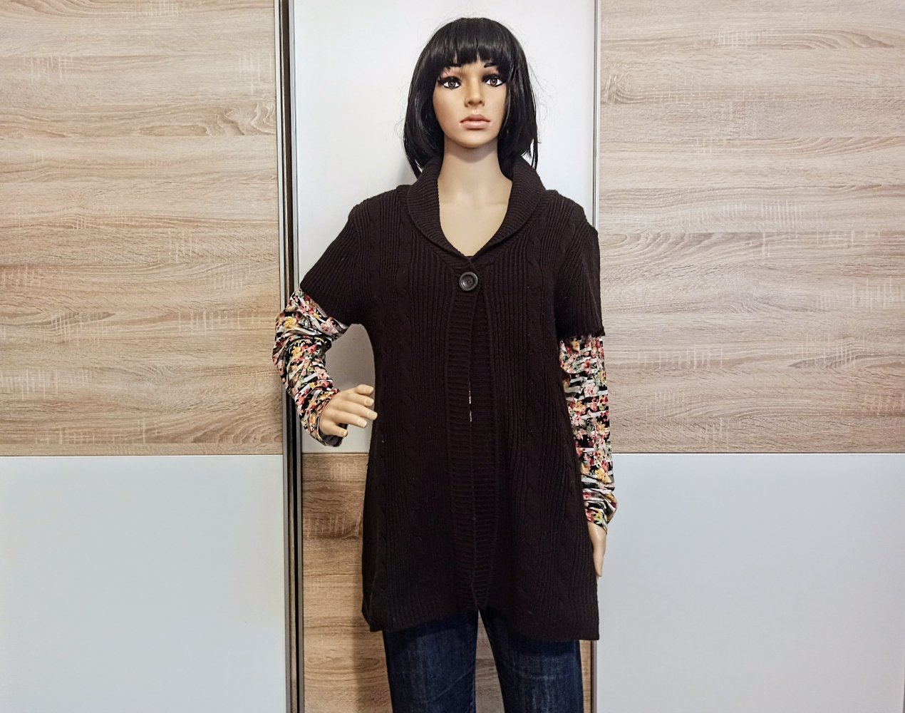 Schöne Strick-Weste in braun Cavenline 