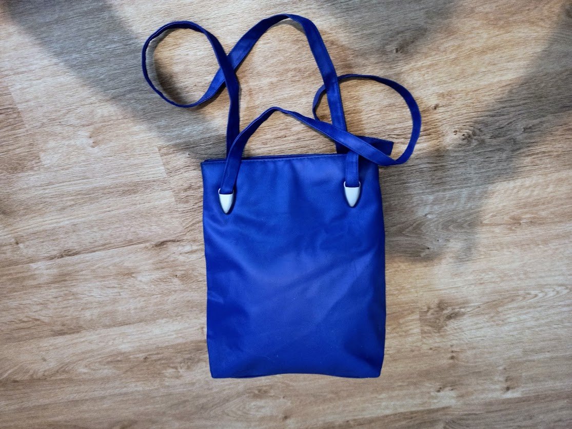 Schöne Tasche in farbe Lila