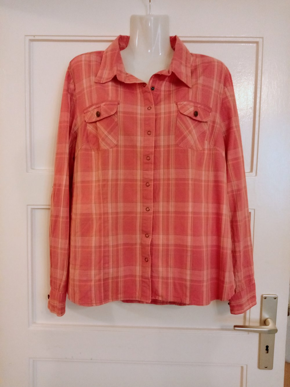 Sehr schöne karierte Bluse von TCM 