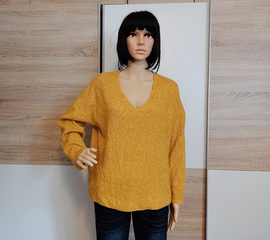 Schöner Pullover in Farbe Senf von Janina