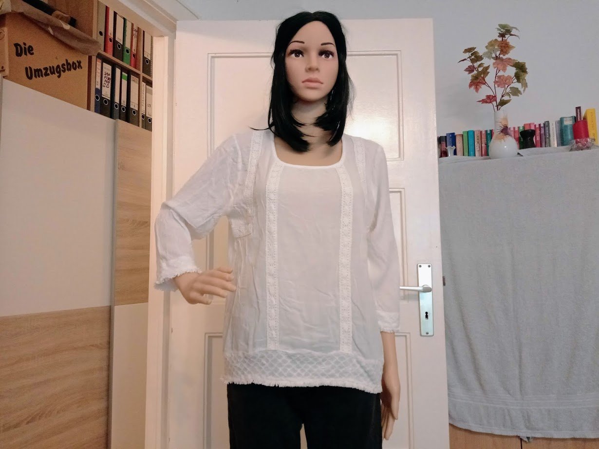 Schöne Bluse in weiß von Manguun 