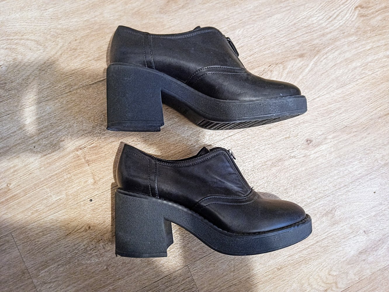 Tolle Schuhe in schwarz von GEOX