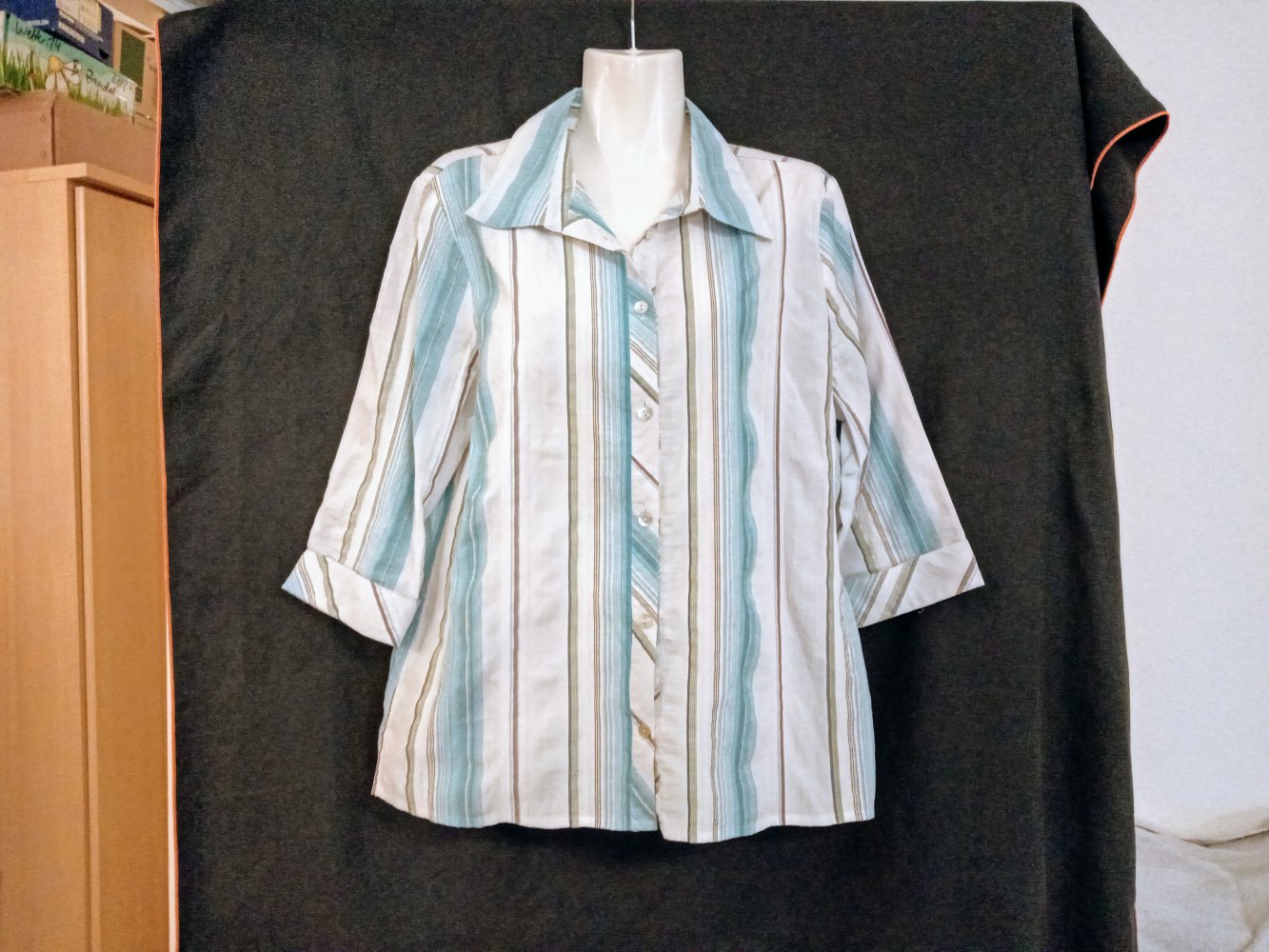 Sehr schöne gestreifte Bluse 