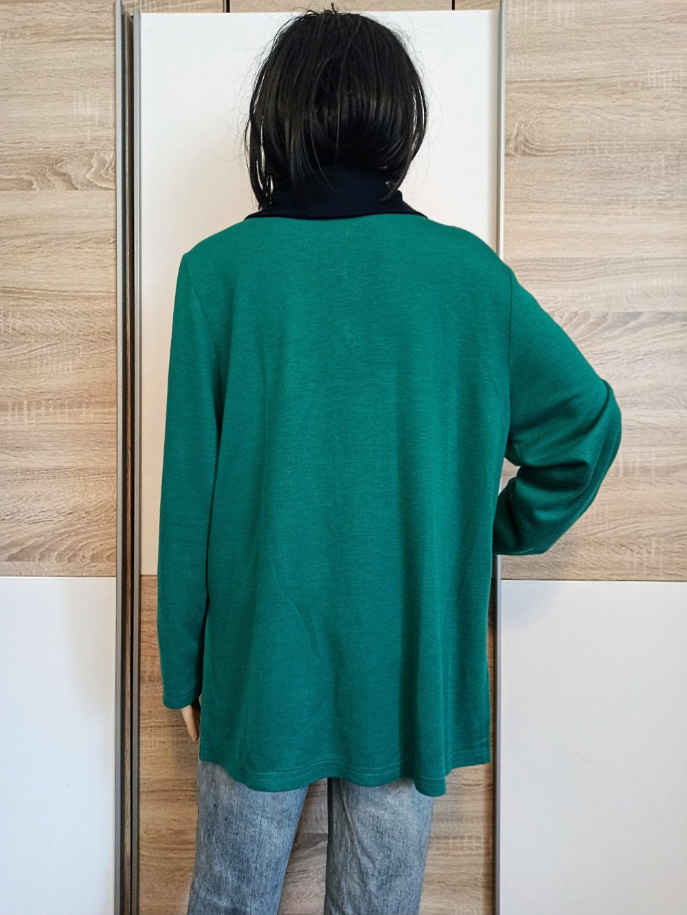 Schöner Pullover in grün/marienblau