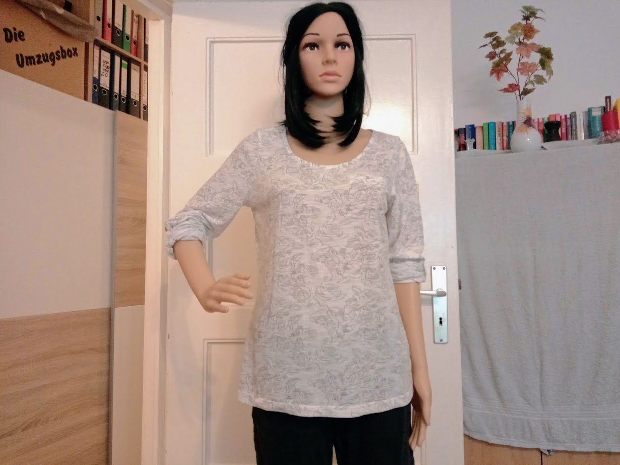 Sehr schöner Langarmshirt von Esmara 