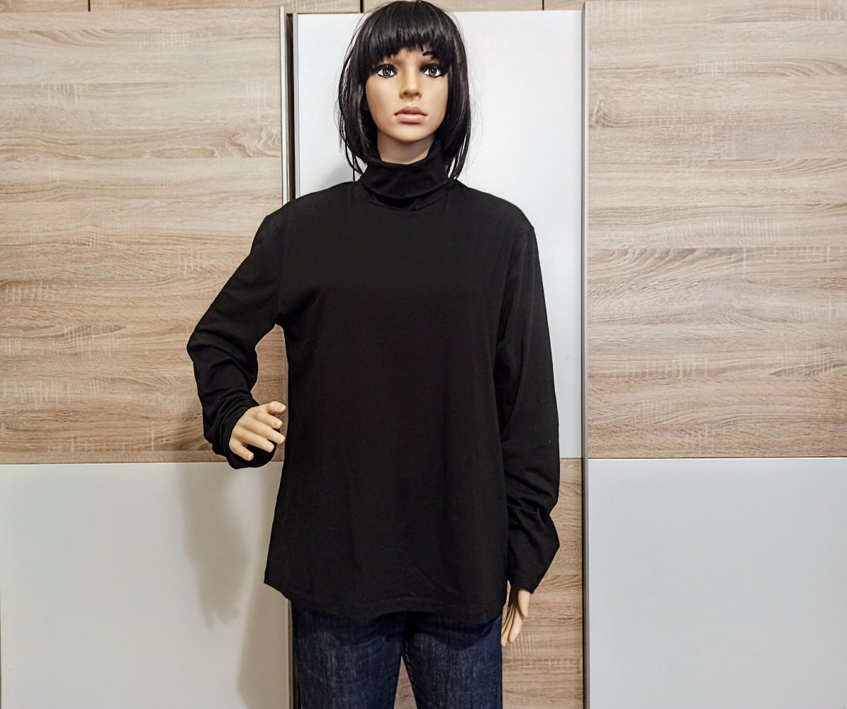 Schönes Langarm-Shirt in schwarz von Alegra K. 