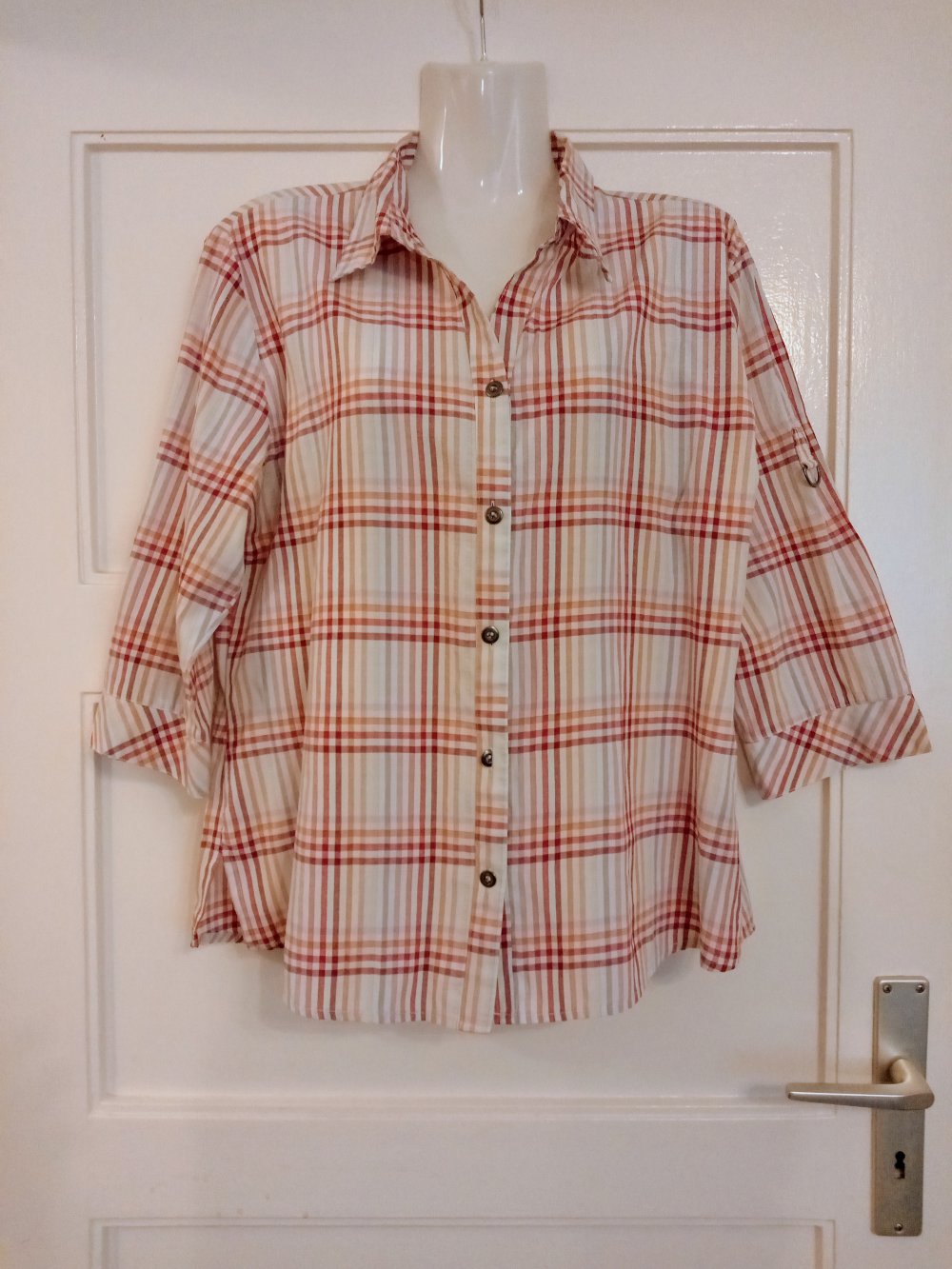 Sehr schöne karierte Bluse von King&Tea