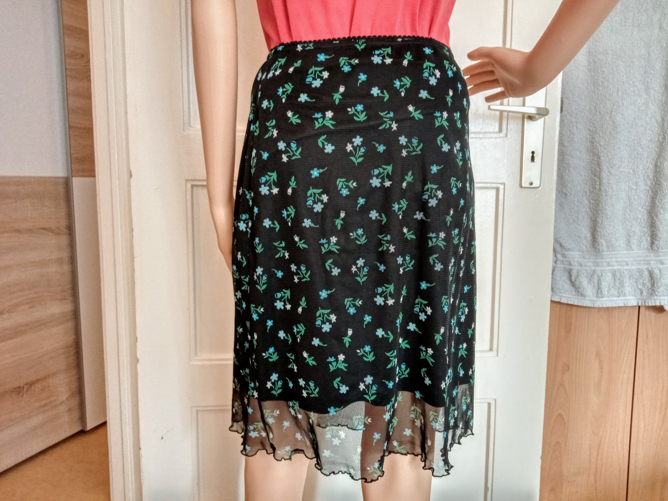 Sehr schöner leichter Rock in von Modern Woman 