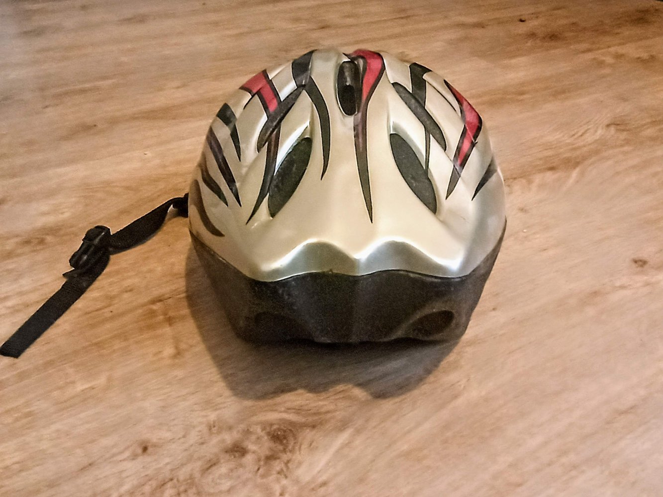 Bunter Fahrradhelm
