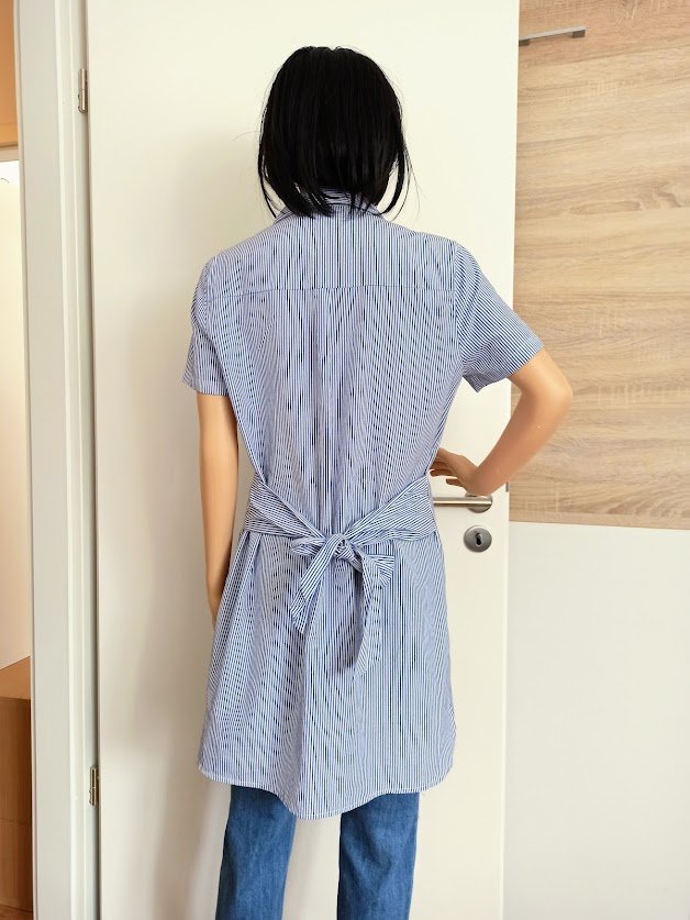 Schöne  lange Bluse mit blauen Streifen von Forever21