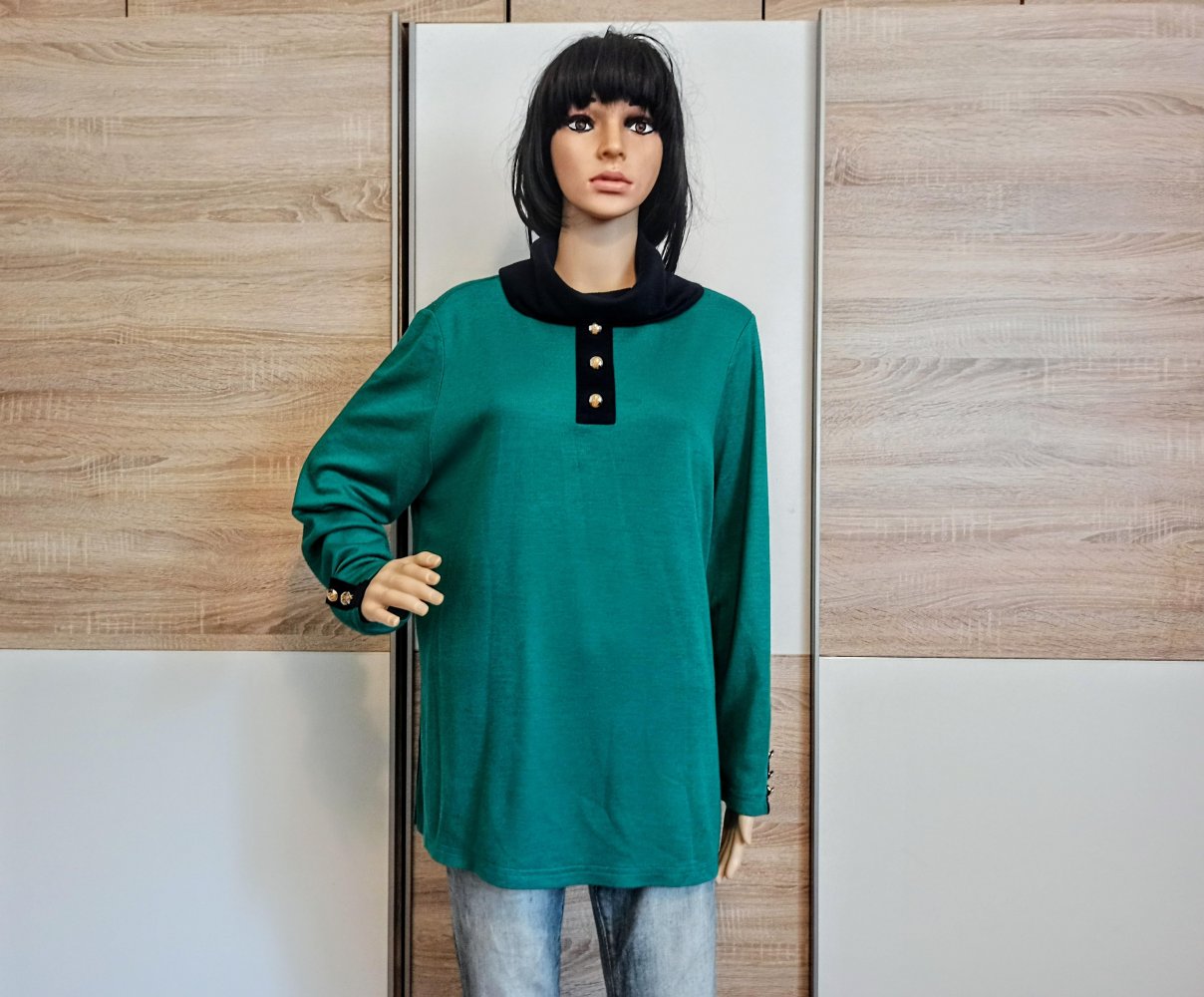 Schöner Pullover in grün/marienblau