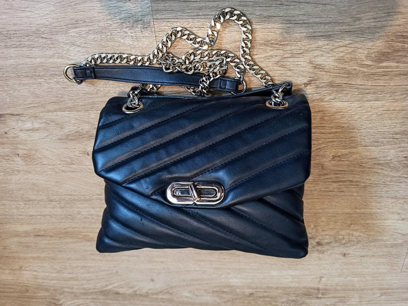 Schöne Hand-Tasche in schwarz von Primark