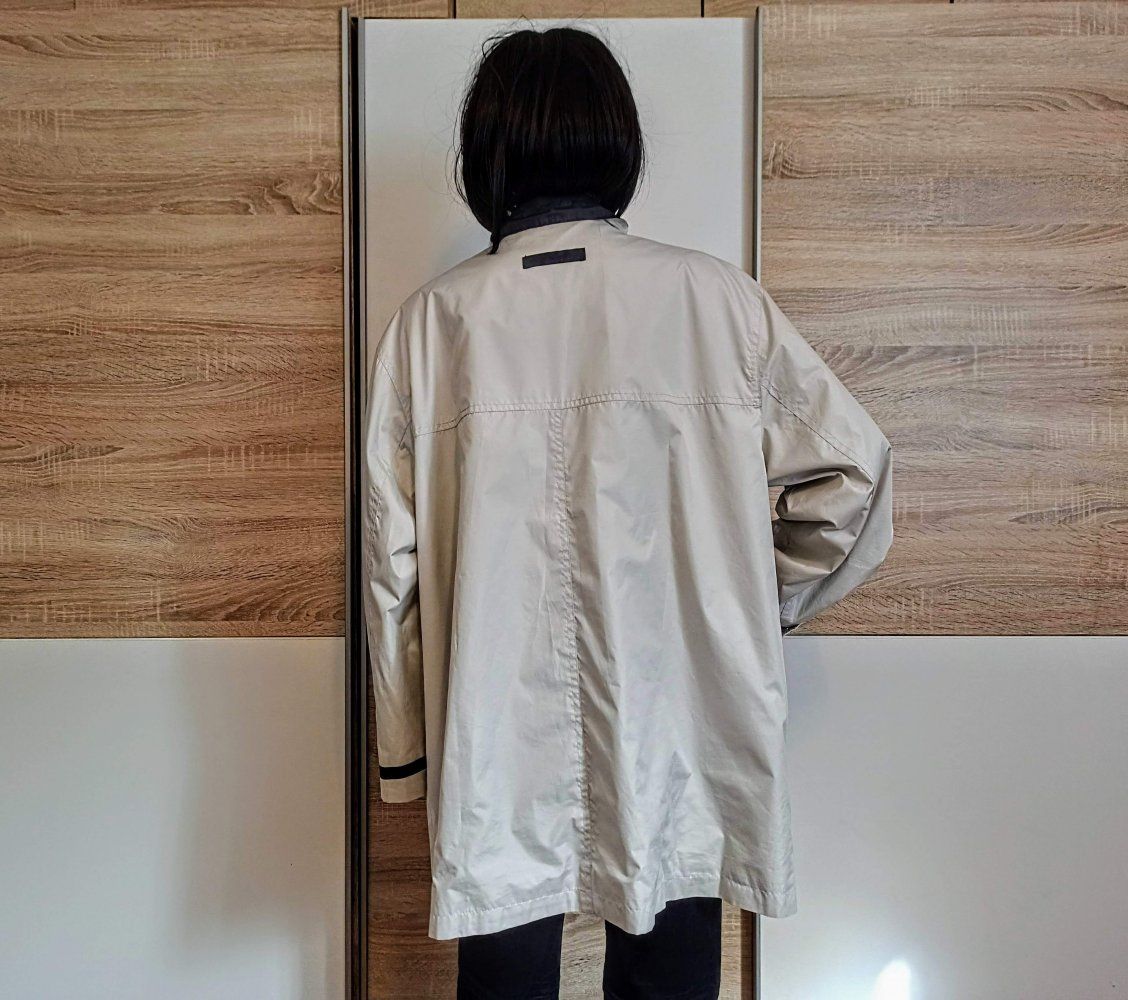 Schöne Jacke in Cremefarbe von Yessica