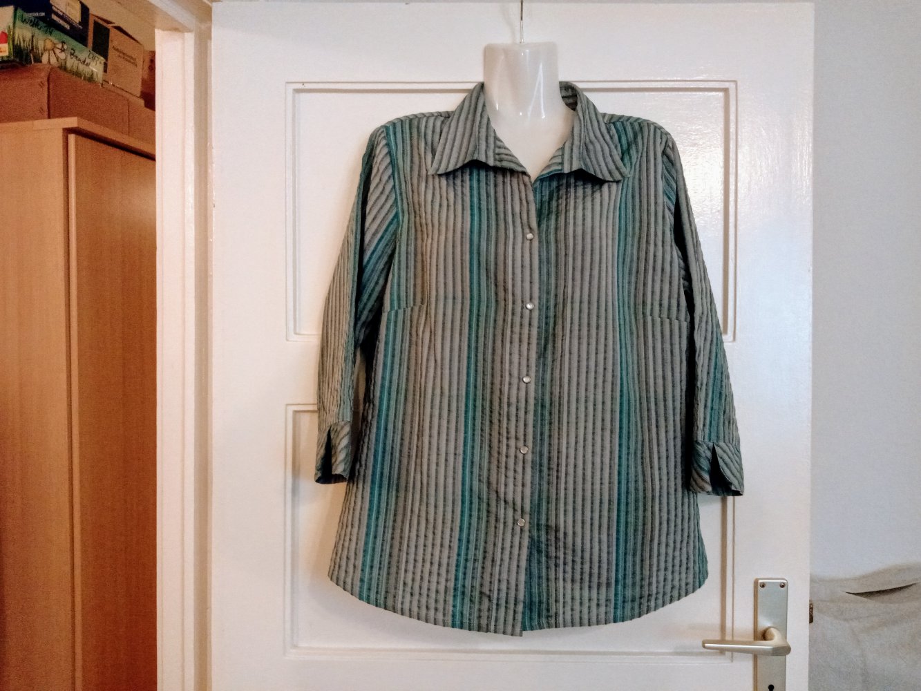 Sehr schöne gestreifte Bluse von Infinity 