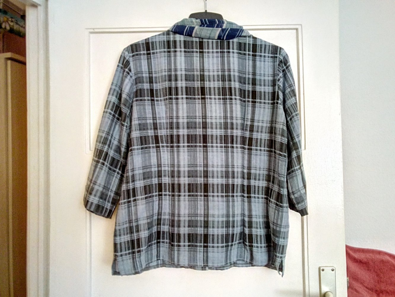 Sehr schöne karierte Bluse 