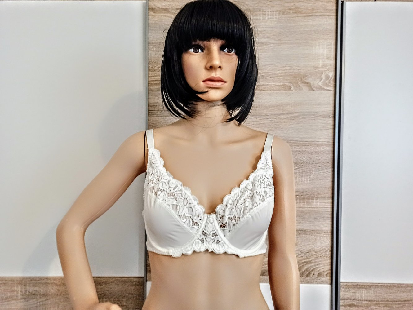 Sehr schönes BH mit spitze in weiß