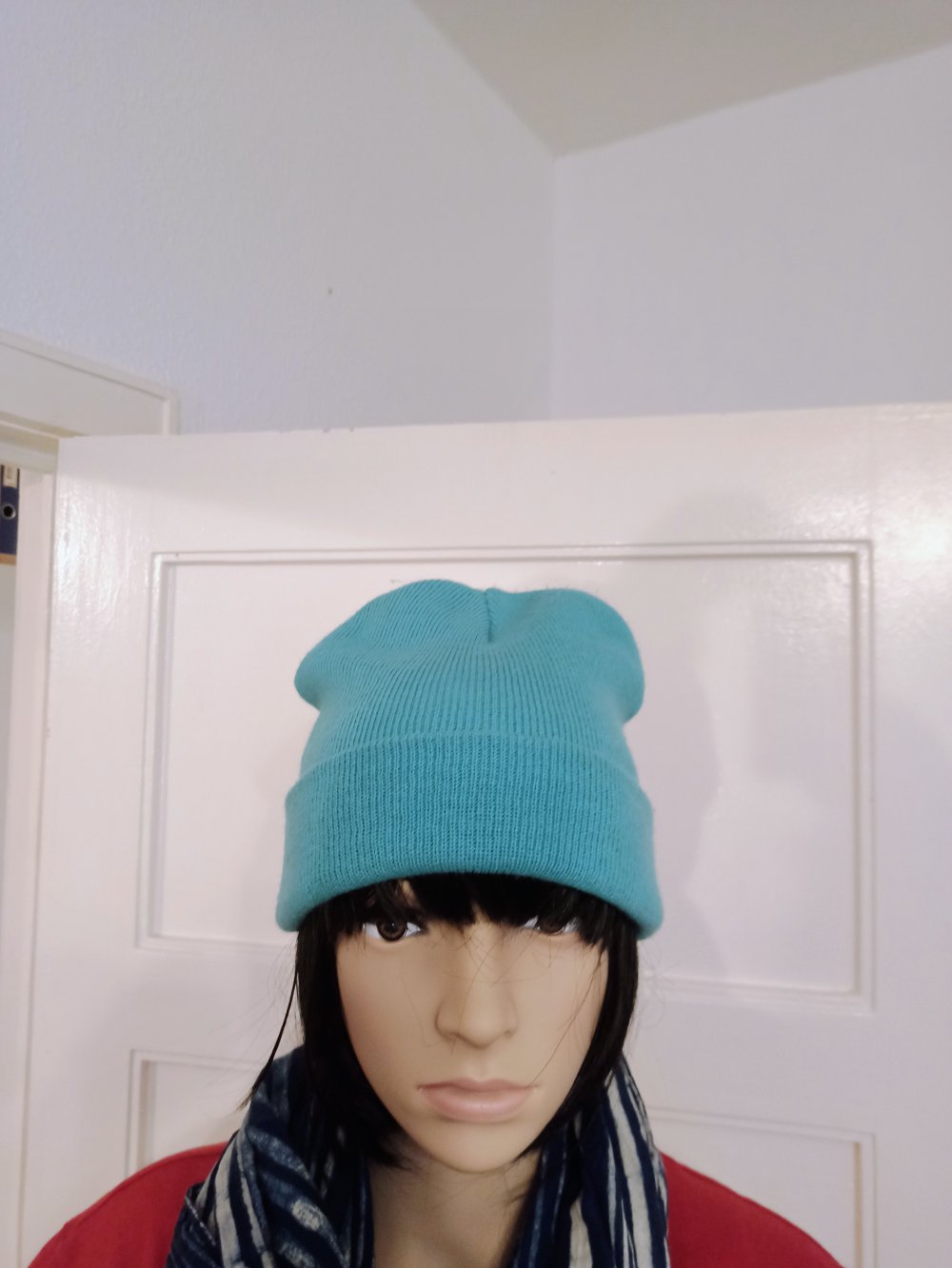 Schöner Mütze mit Schal in Türkis 