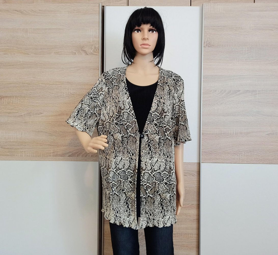 Schöne Bluse in Schlangen-Muster von Barisal