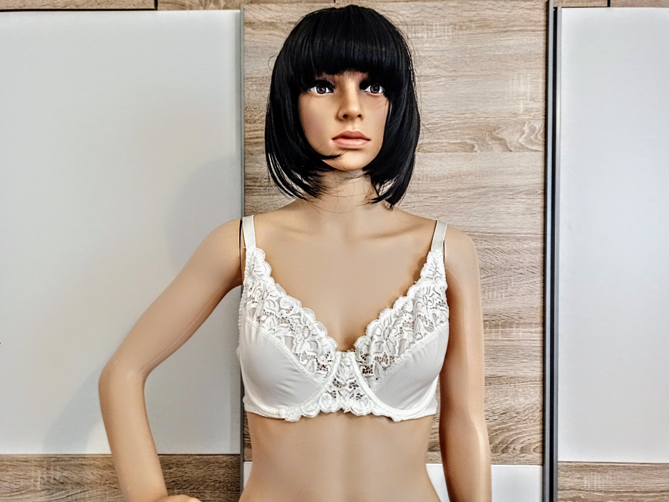 Sehr schönes BH mit spitze in weiß