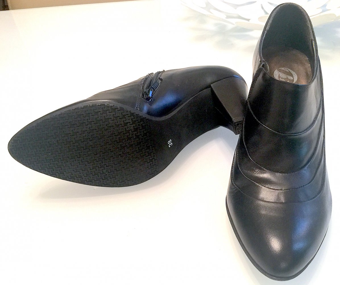 Schuhe Gr. 38 neu, nie getragen