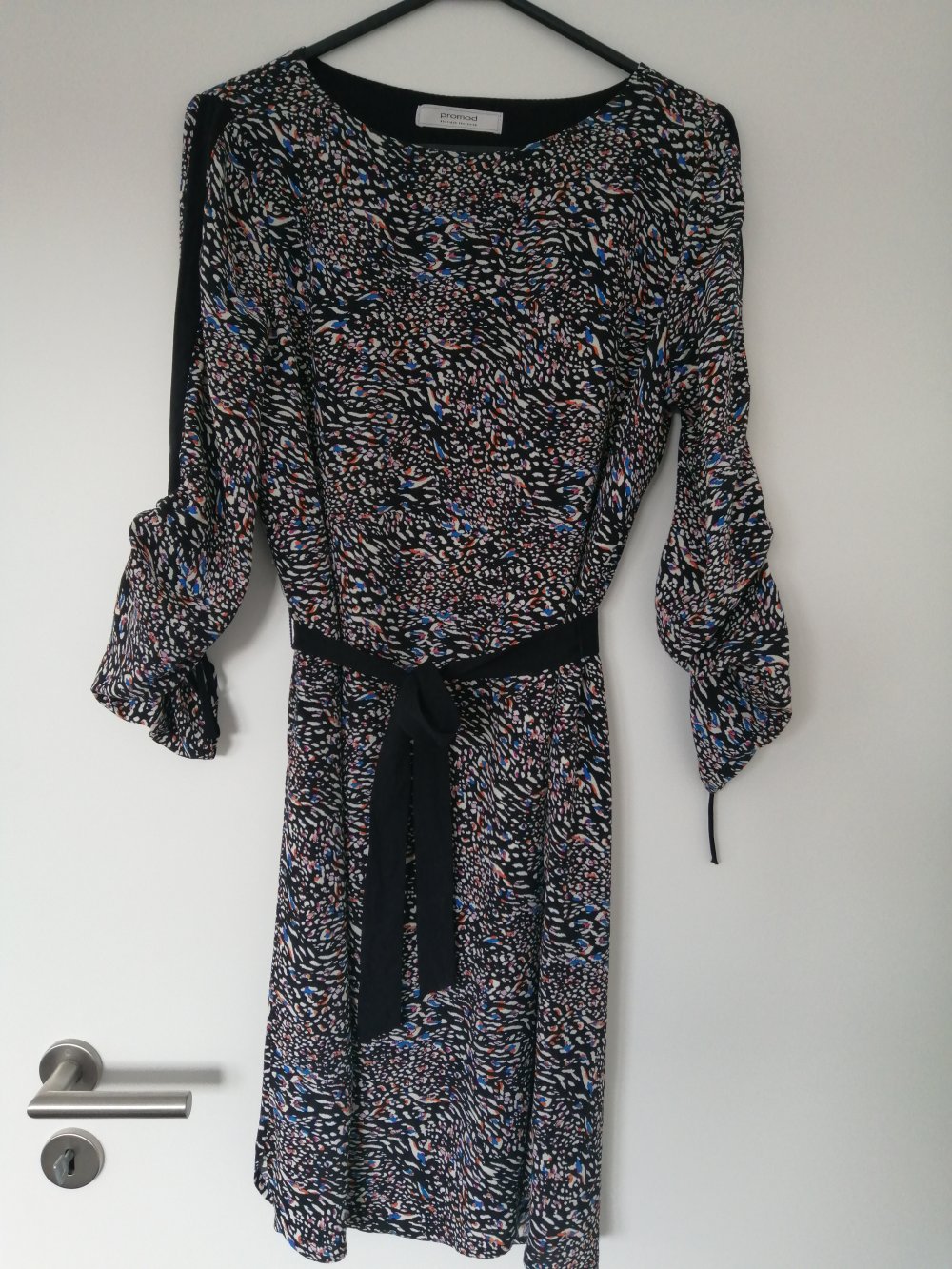 Kleid mit sportlichem Schnitt