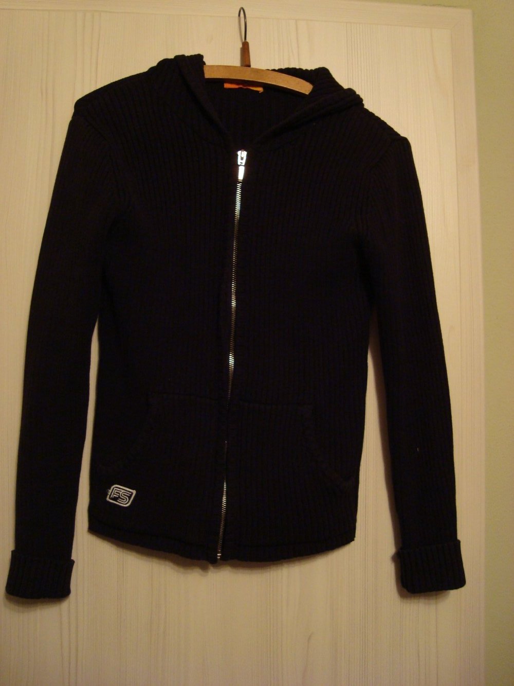 Strickjacke, Sweatjacke, Kapuzenjacke, Gr. M, schwarz, Damen