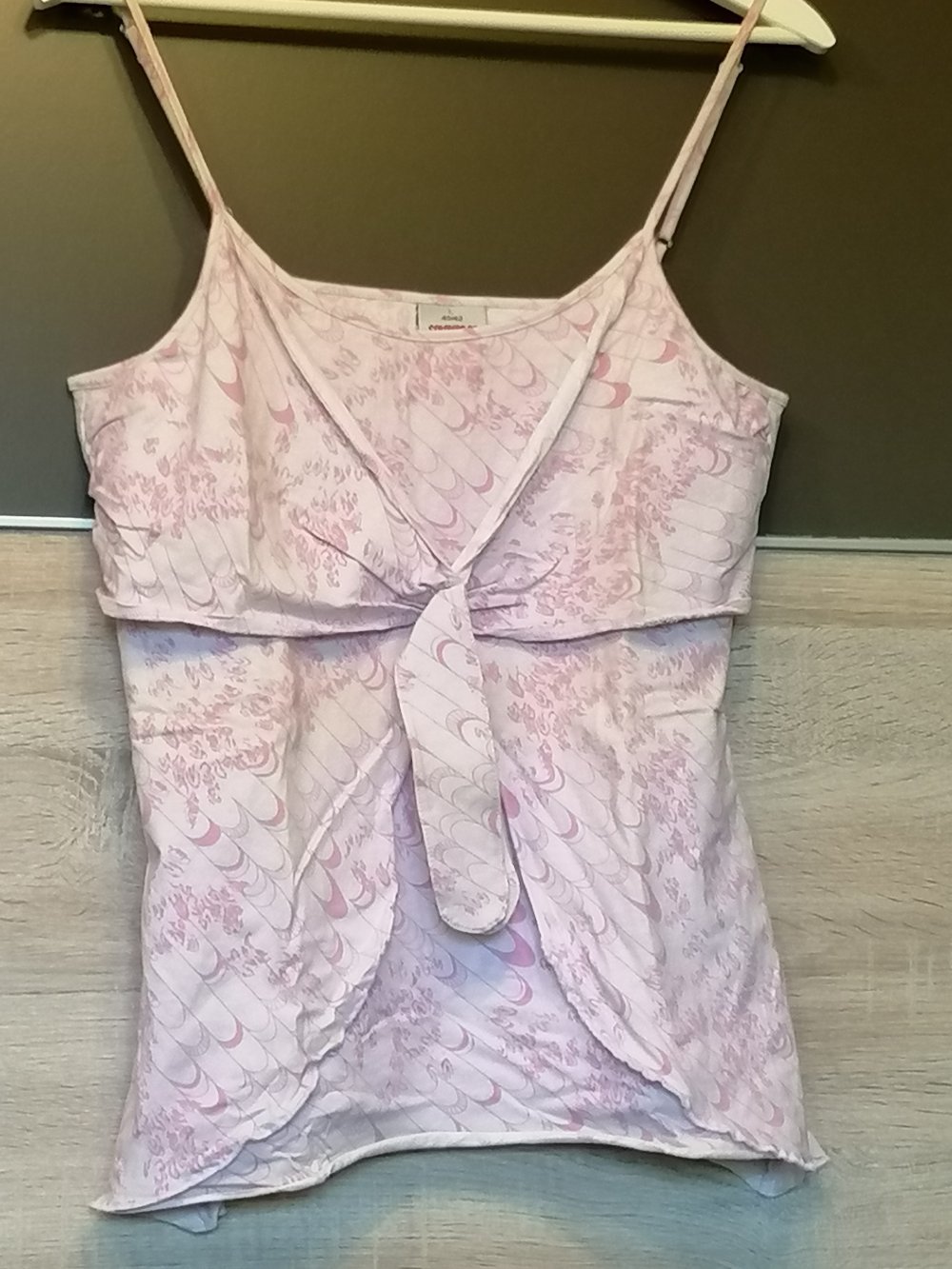 Top mit Spaghettiträgern 