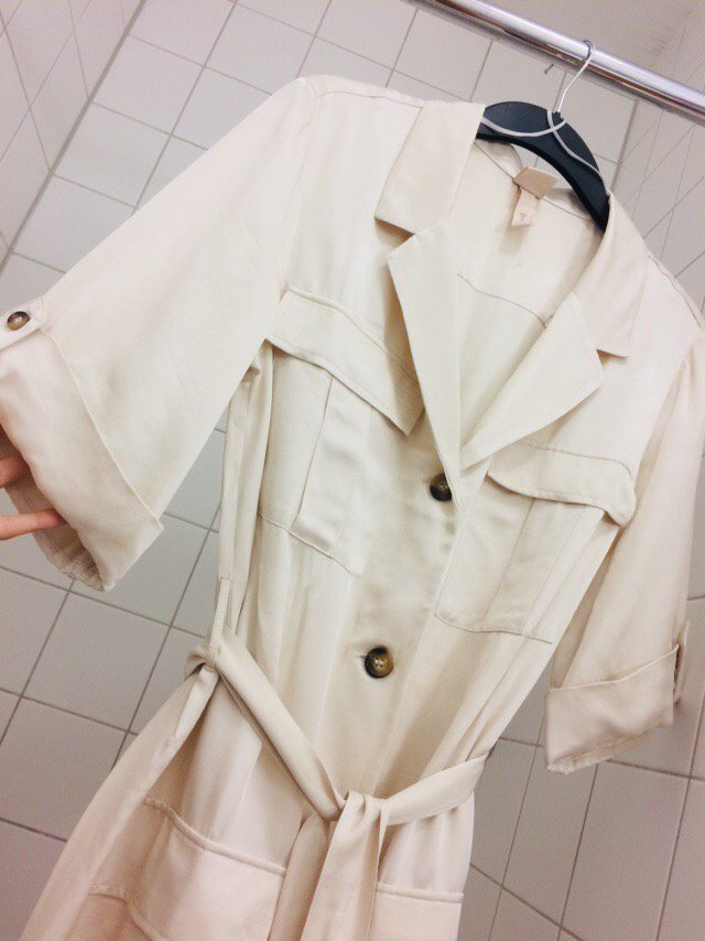 H&M Special Blogger Cargo Kleid Midi nude knielang sexy Knopfleiste seidig neu!