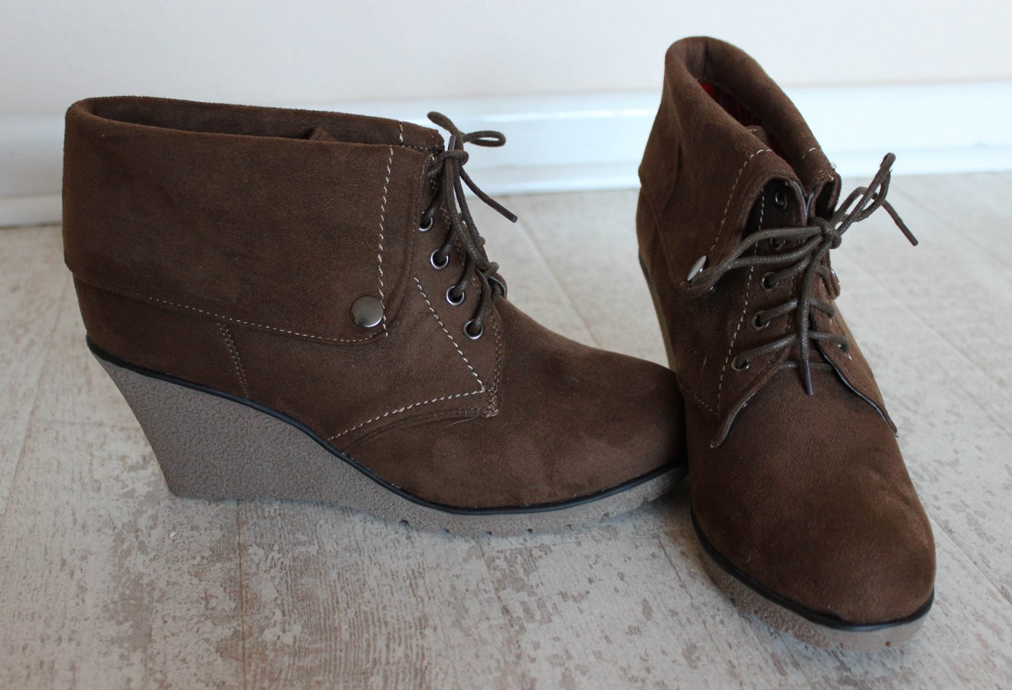 Keilabsatz Ankle Boots Wedges Stiefelette Braun NEU!!