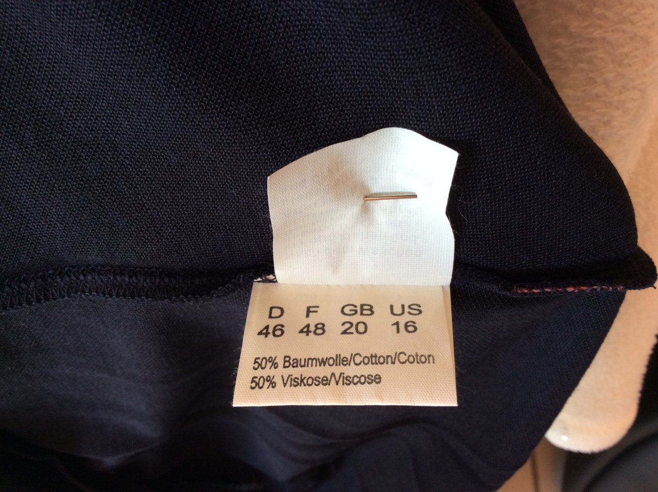 T-Shirt in dunkelblau