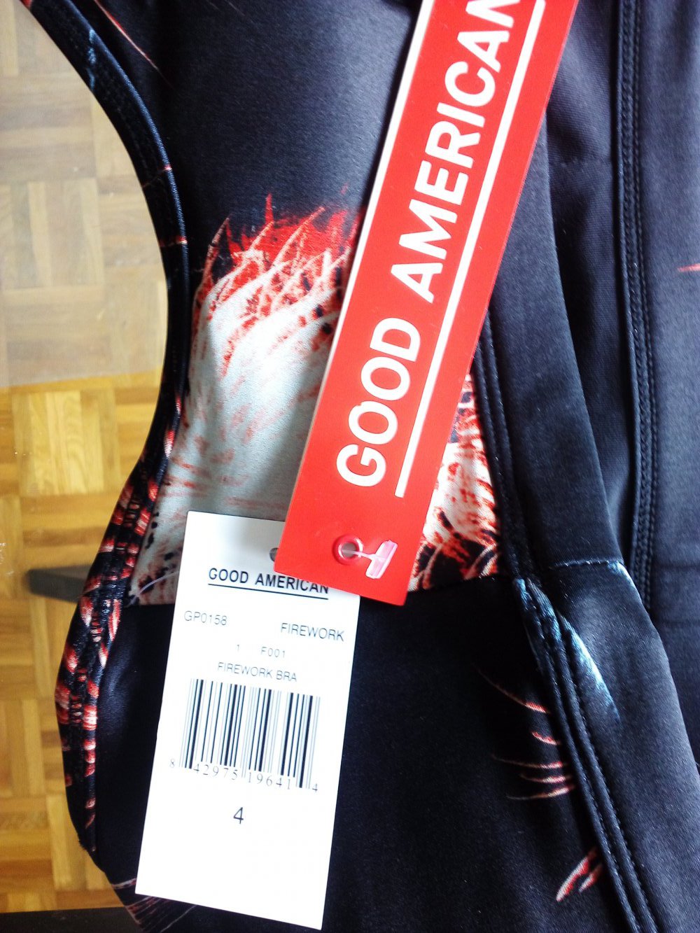 GOOD AMERICAN Sports Bra Size 4 (XL)