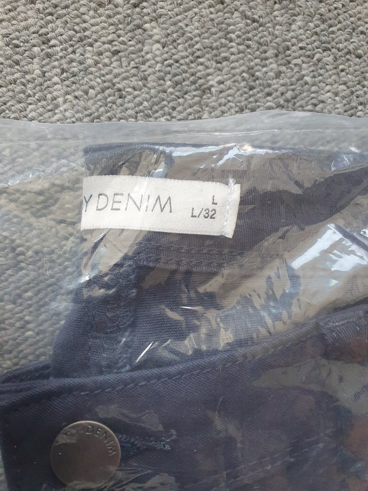 Damen Jeans Neu & Orginalverpackt