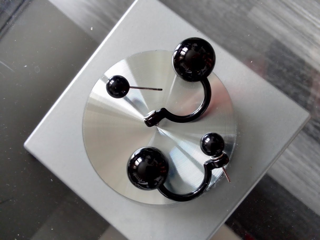 Ohrstecker mit Kugel Fake Piercing schwarz