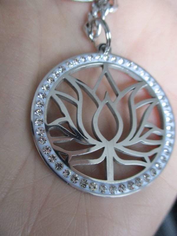 Schlüsselanhänger Anhänger Lotusblume mit Strass silber