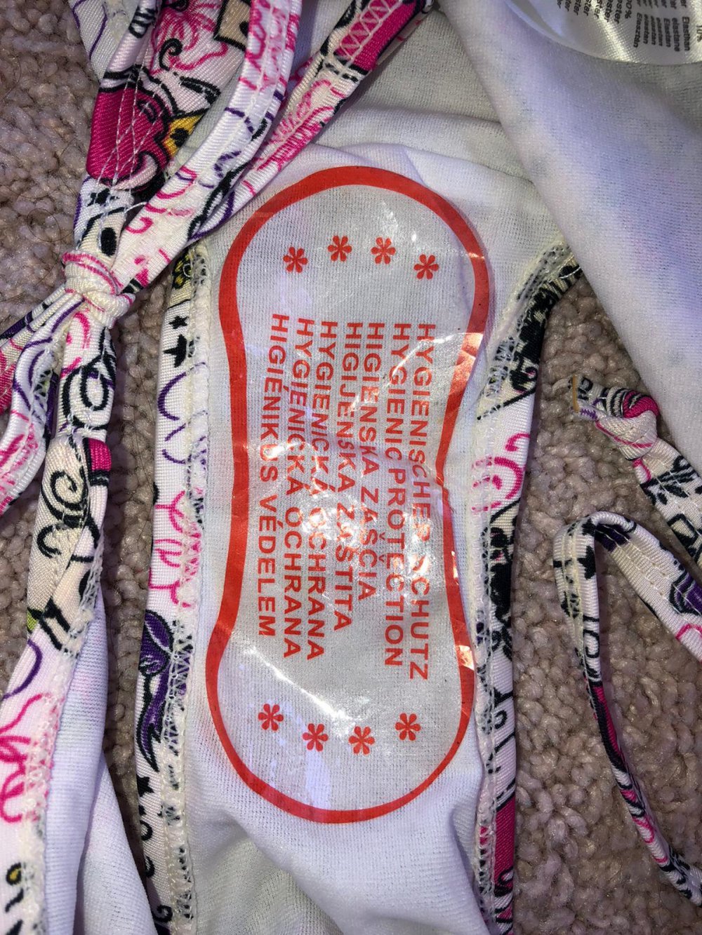 Bikini mit Muster, bunt