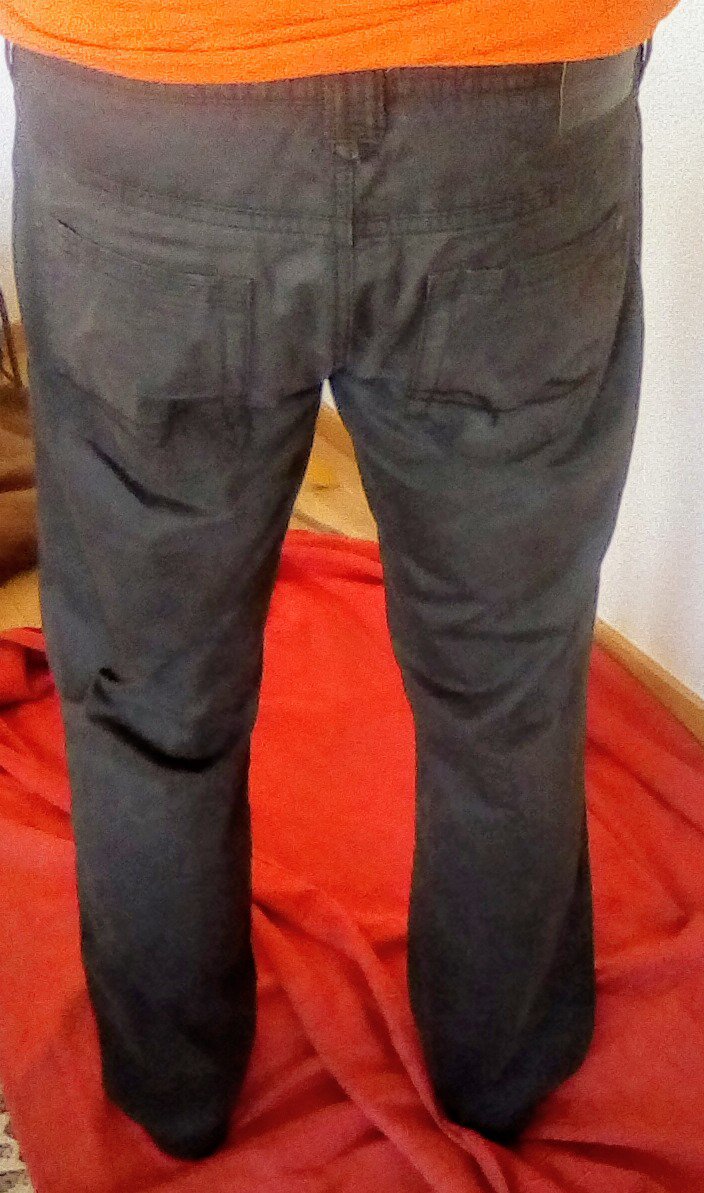 #espritformen leichte Herrenjeans in anthrazit-braun Größe 33/32