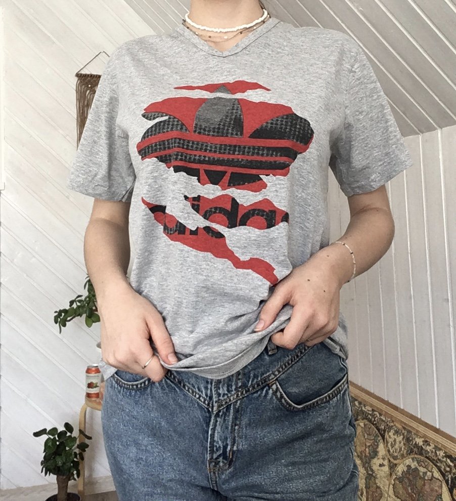 Graues Adidas Shirt Gr.36