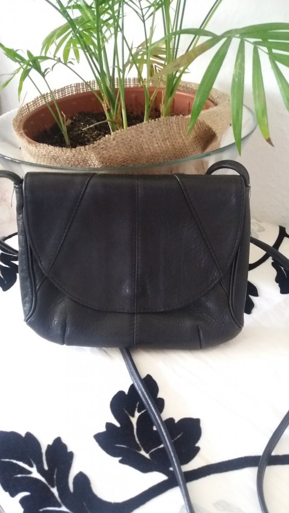 Damem schwarze kleine Ledertasche