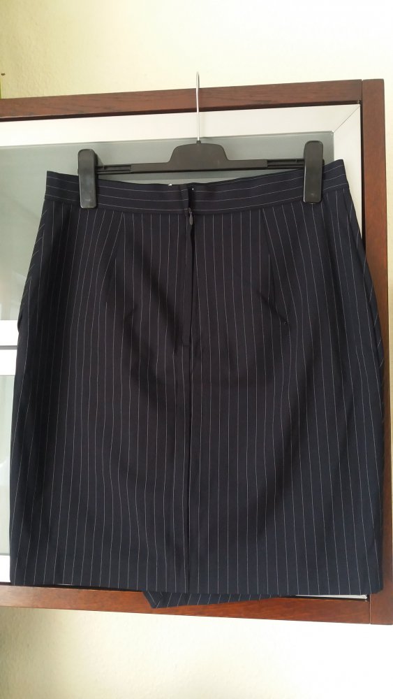 H&M Damen marineblauer Rock Gr.46 