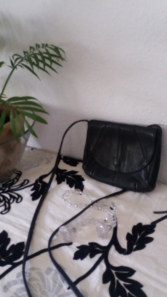 Damem schwarze kleine Ledertasche