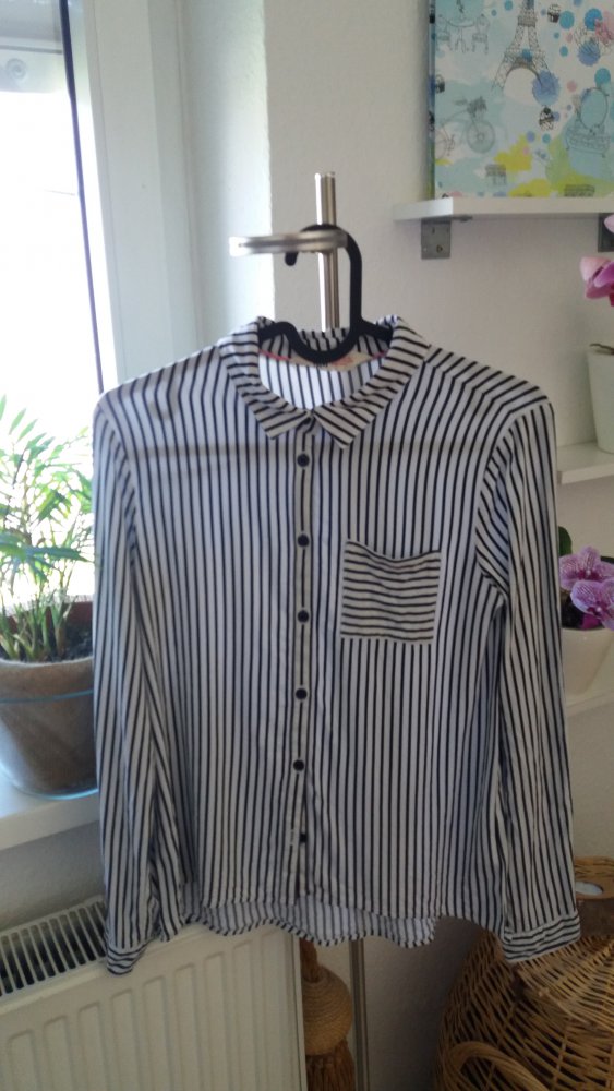 H&M Mädchen gestreift weiß-schwarz Hemd Gr.158 12-13 Jahre