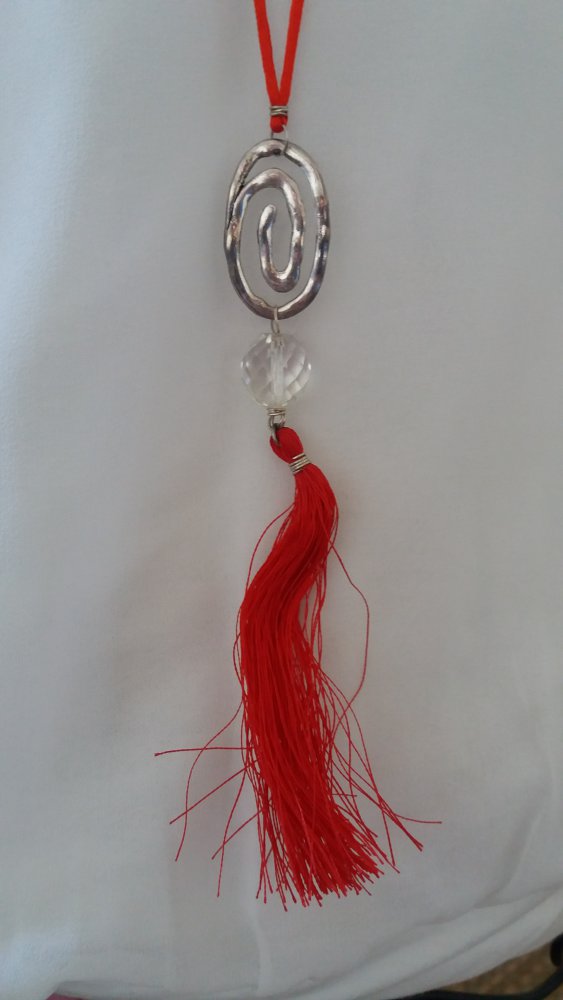 Damen Handmade Kette mit Facetten Form Glas und Quaste.