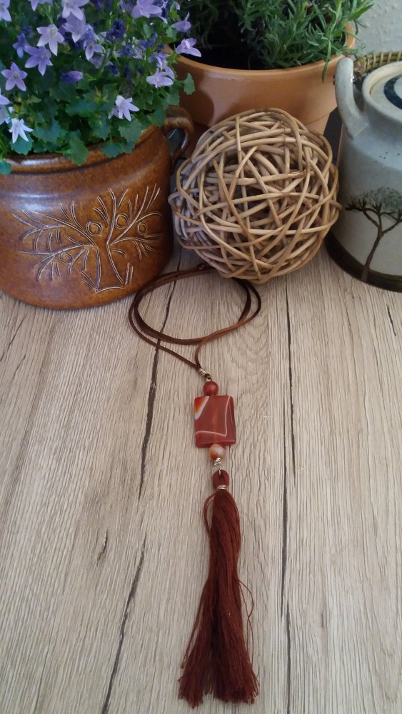 Damen Handgemachte Edelstein Halskette mit Achat und Quaste