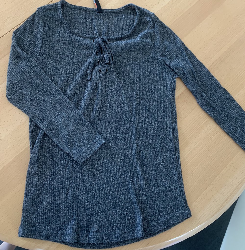 3/4 Ärmel Oberteil Grau