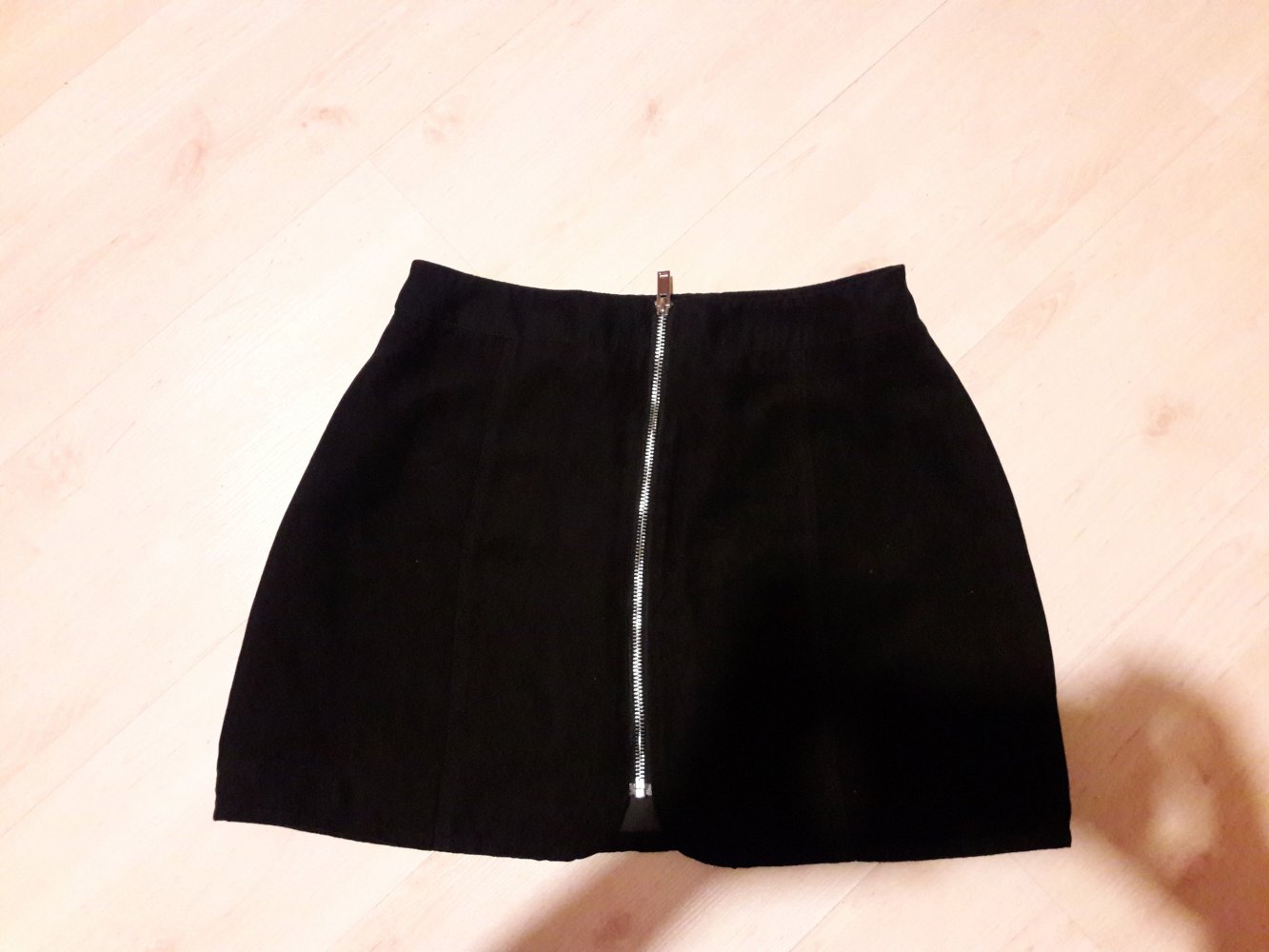 Sexy Mini-Rock, super Mini mit Reißverschluss Velour tiefschwarz