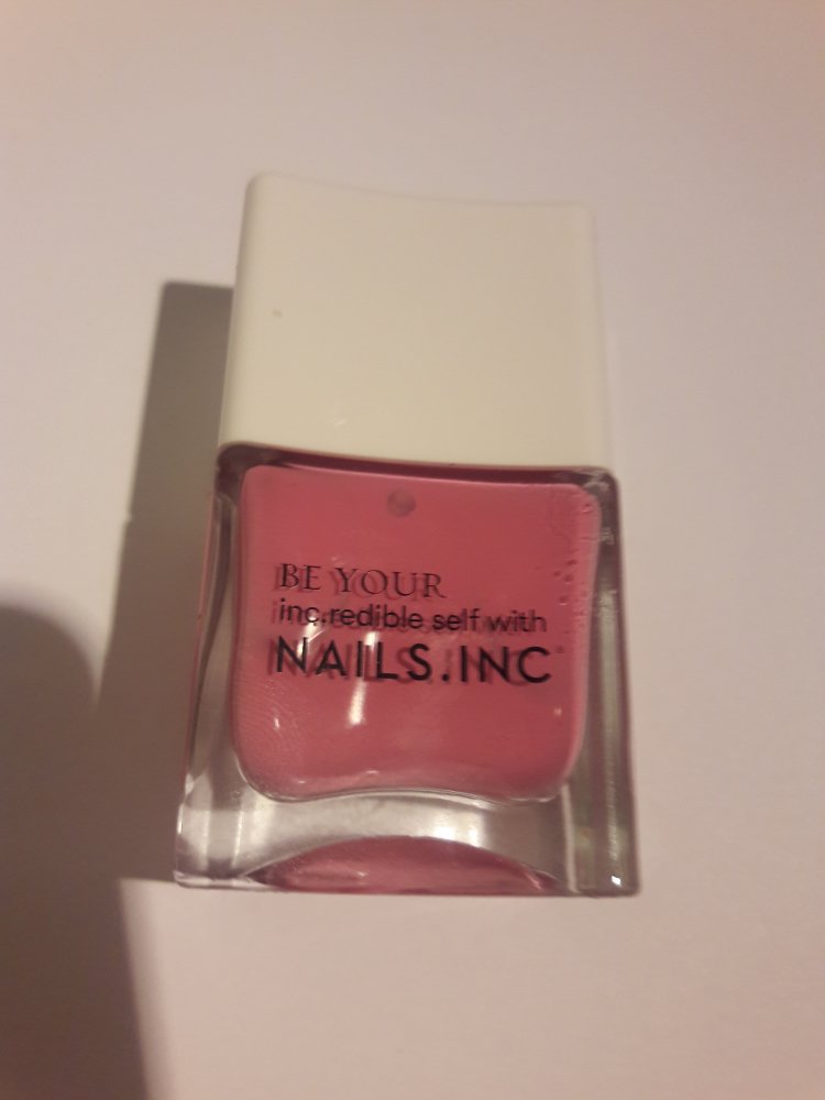 Nagellack be your nails inc. Farbe Blossom Kisses